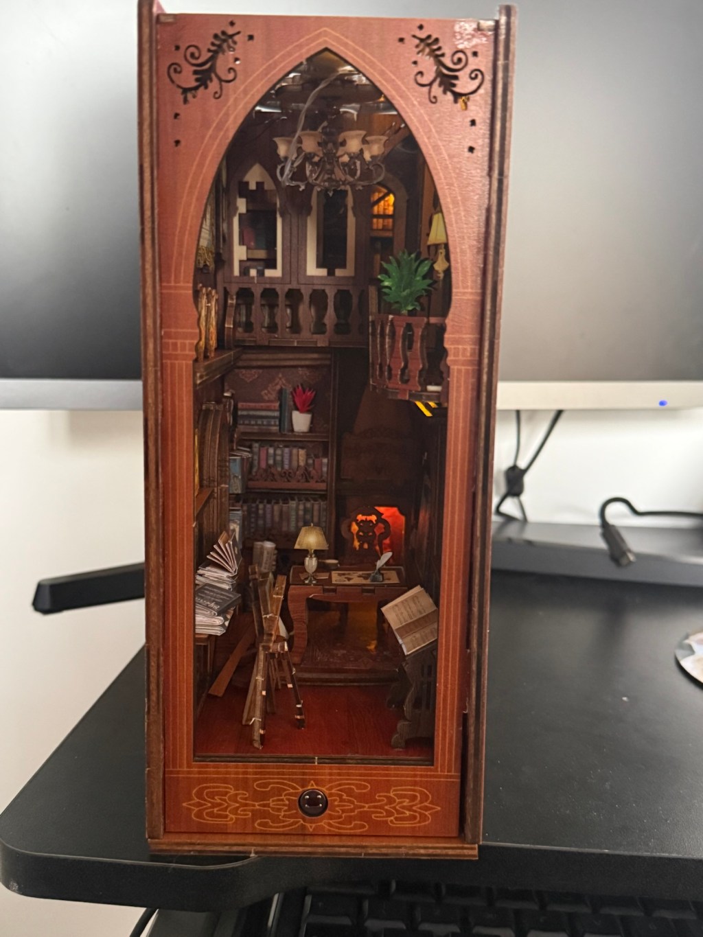 What is a book&nbsp;nook?