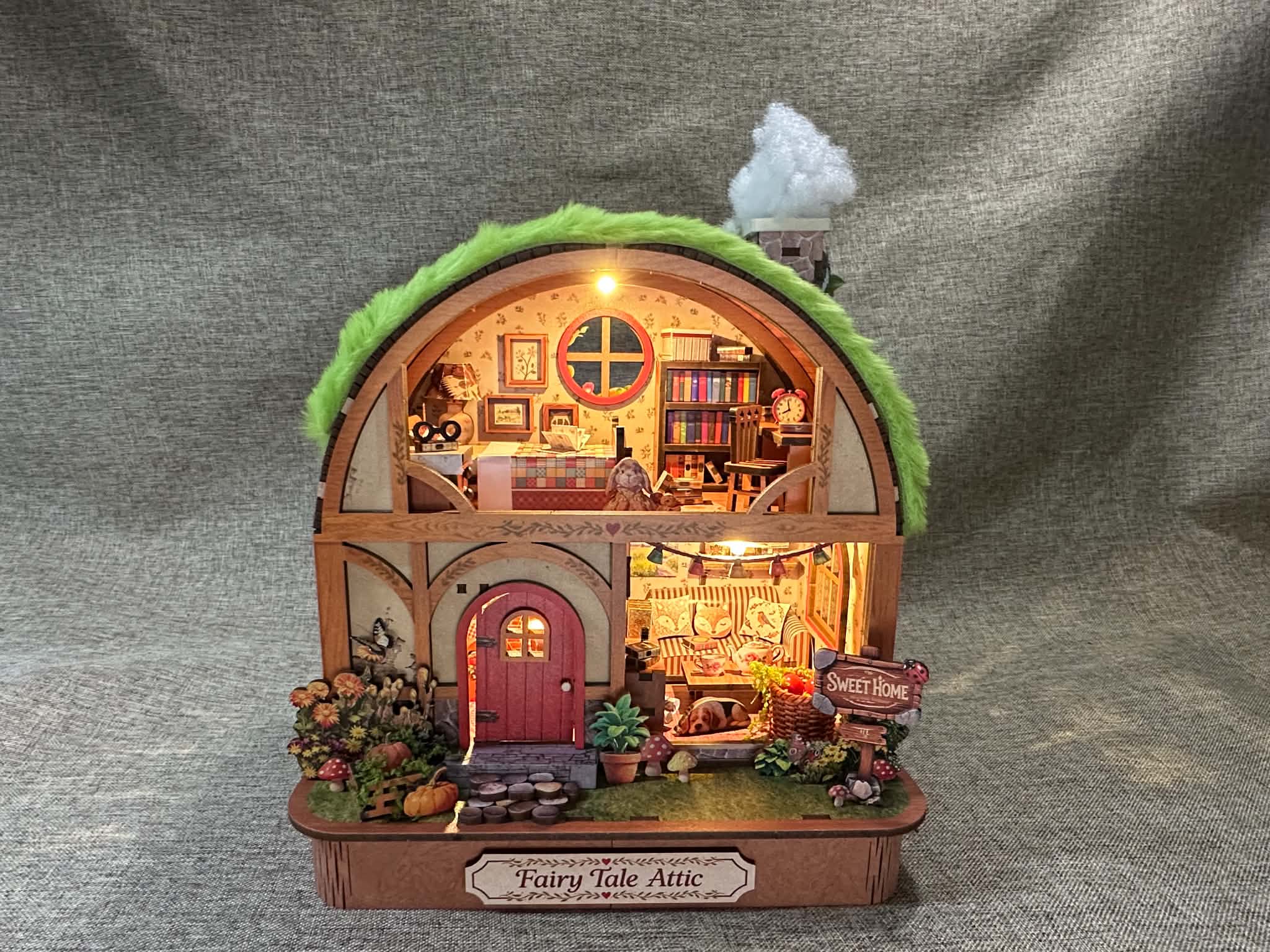 Fairy Tale Attic Review: DROICC / Sile Crafts Miniature House